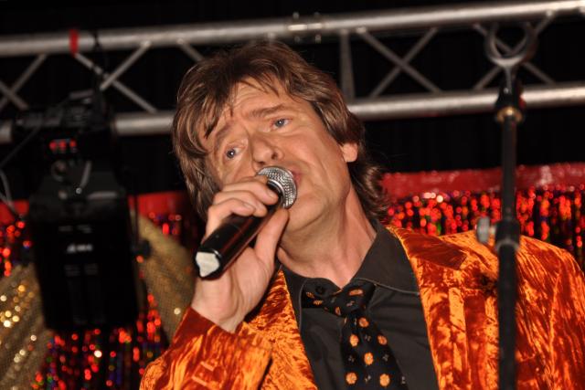 min 2010 11 13 fous swing 283